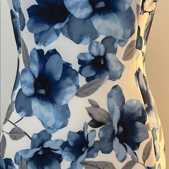 Calvin Klein Floral Blue and White Dress 🍀HP🍀 - Picture 3 of 6